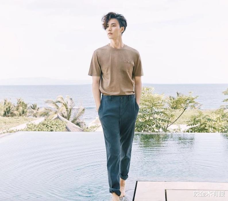 殡仪馆里为金赛纶流泪的元斌，消失了整整15年，却活出了透彻体面