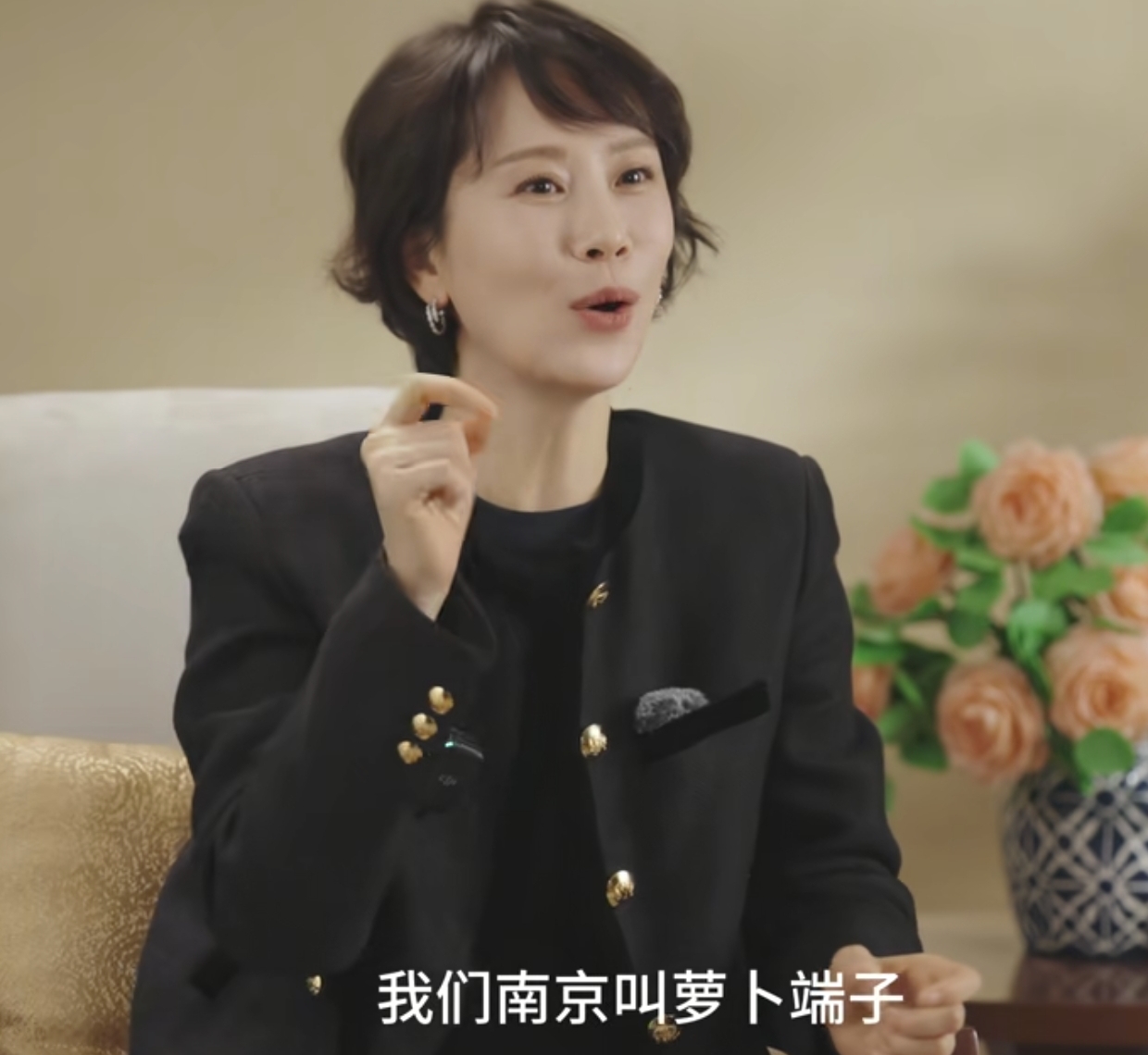 47岁海清近照曝光，身材暴瘦，脸部皮松肉垮，头发花白像老太太