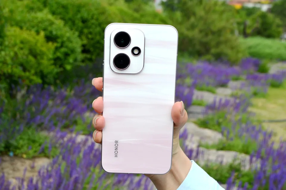 榮耀再度發力，7200mAh+IP69+前置5000萬，終于降至“千元檔”