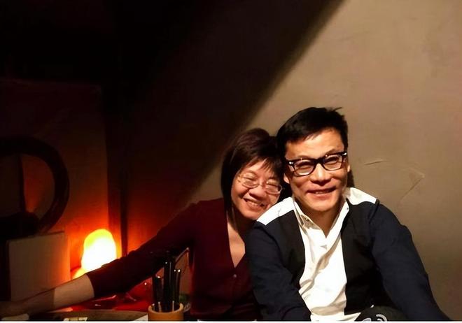 两次被德国前夫抛弃,李国庆和张丹红相恋3年,如愿娶了傻白甜