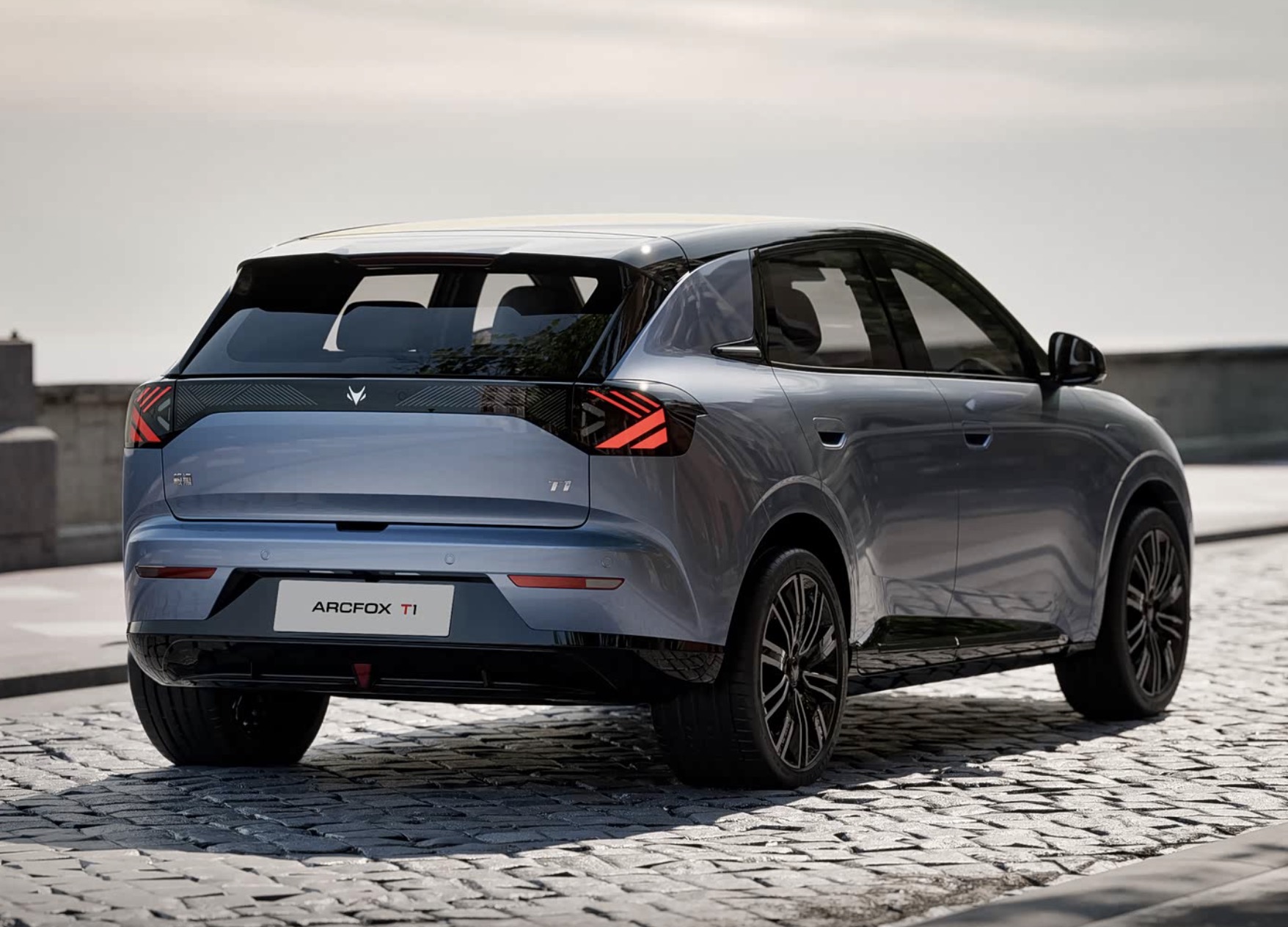 极狐T1上市时间确定，6种车色7种驾驶模式可选，预售不到7万起