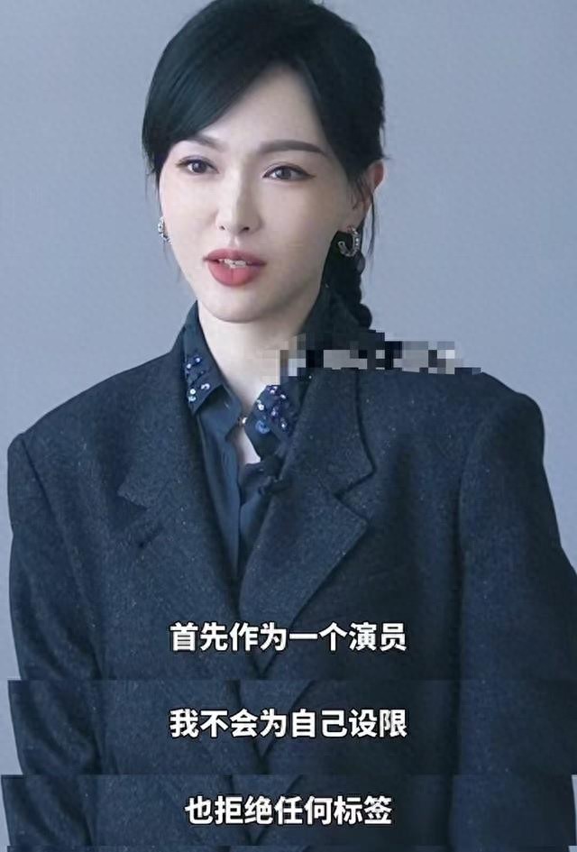 官媒发文,高调官宣唐嫣喜讯,她在2025年底打了场漂亮的翻身仗