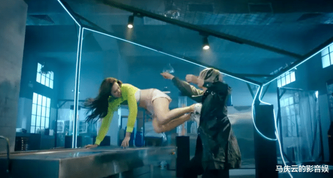 《夺命提示》首播，警匪刑侦加智能AI，故事新，但男凝非常多