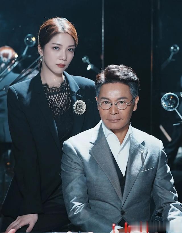 被封“御用癫婆”!TVB港姐冠军演活疯妇,曾在精神病院做护士