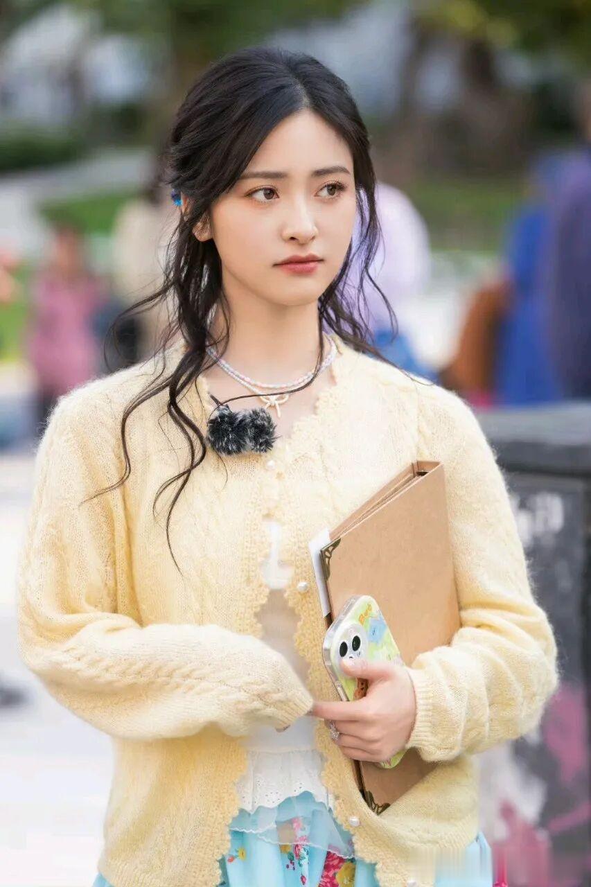 沈月，甜美与浪漫合体