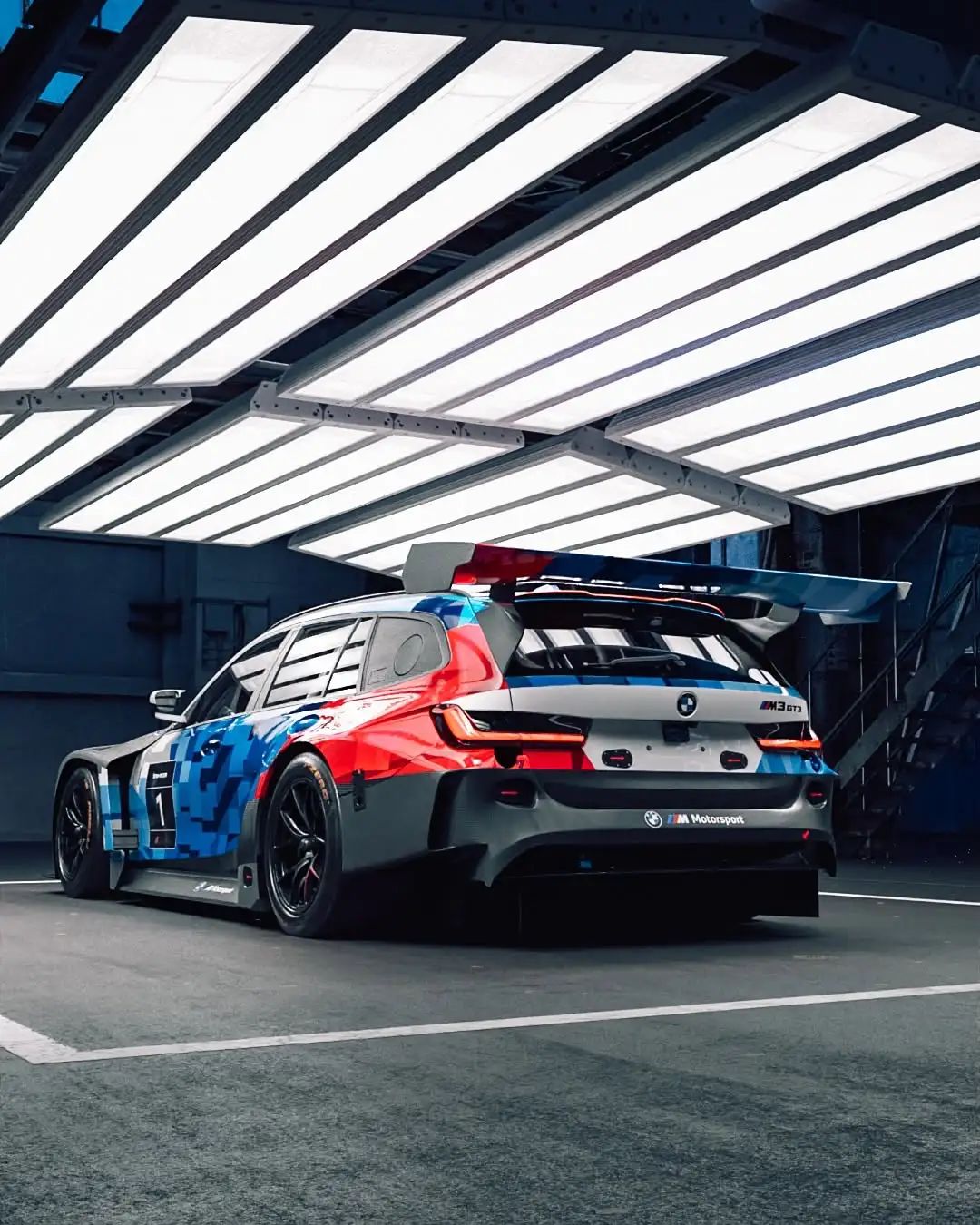 宝马又在愚人节整活,发布了两款\全新\宝马车型