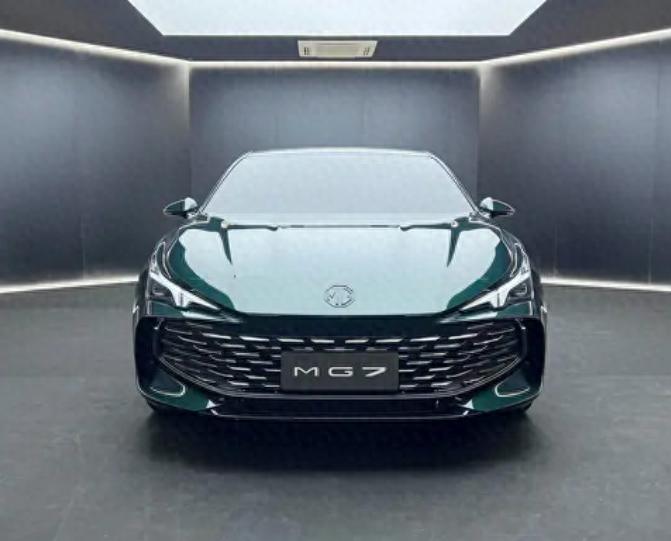 2026款MG7明天上市！33英寸一体屏+高阶辅助驾驶，能扳回一局？