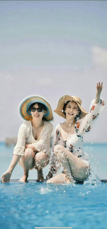 海边女神佟丽娅！美炸了！