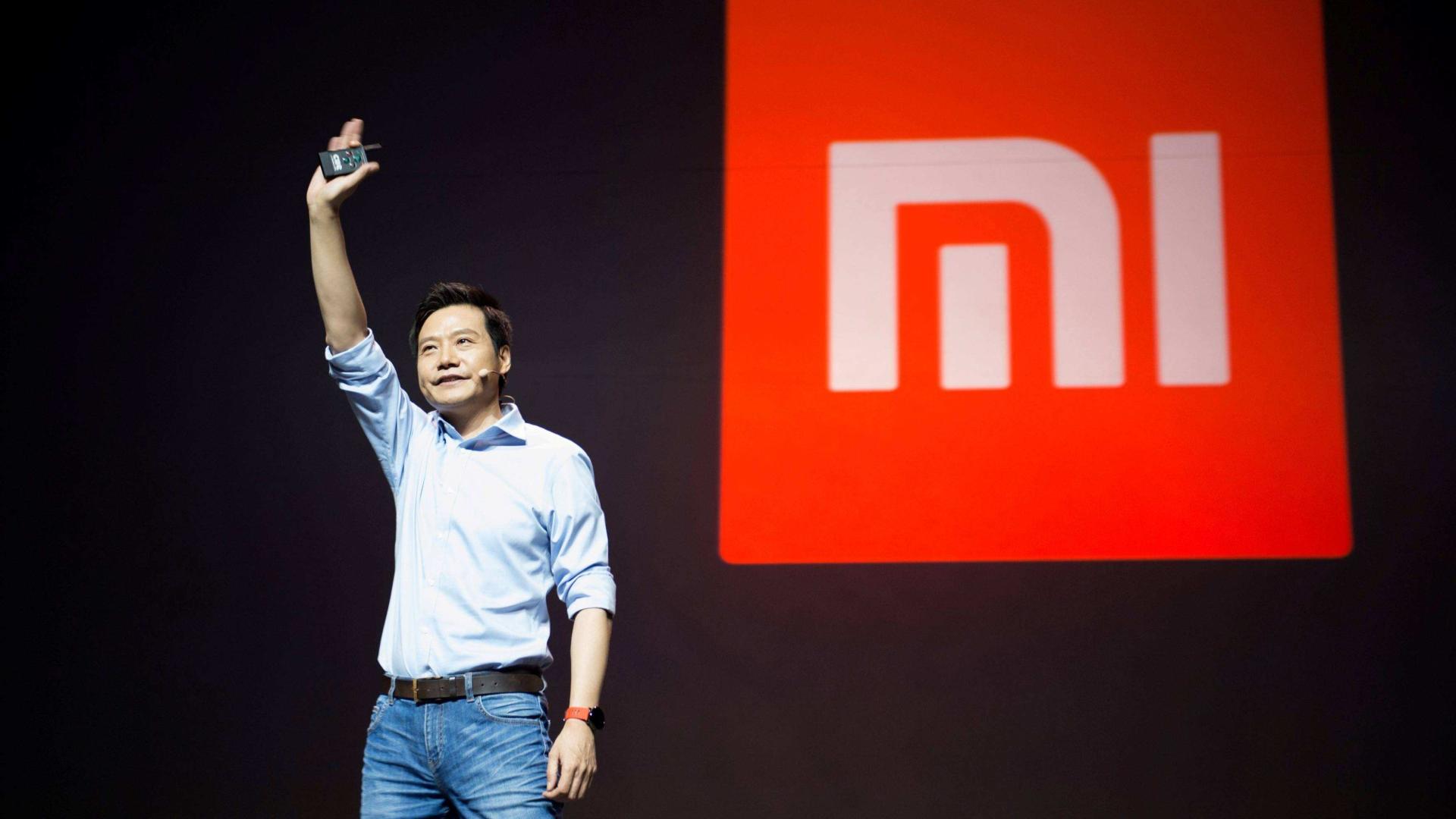 小米16Ultra年底见？卢伟冰已进行预热，双2亿镜头+自研影像