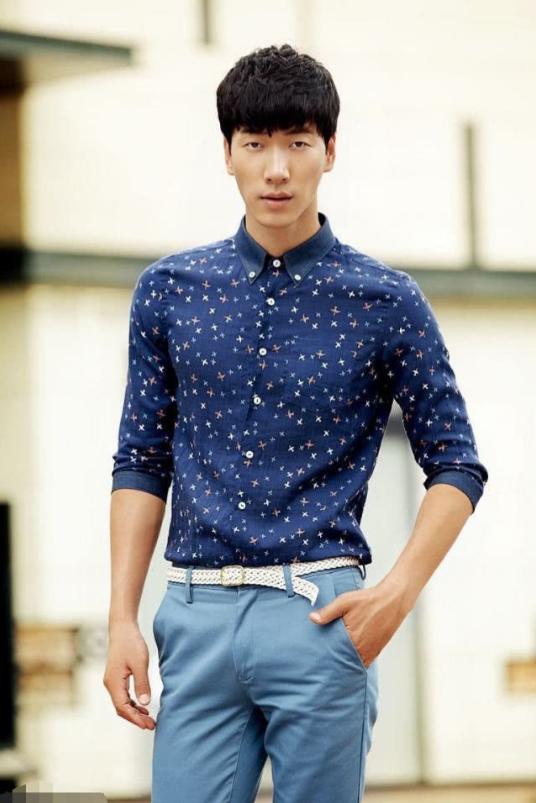 上梁不正下梁歪！张亮儿子被曝留学致女同学怀孕，曾关注“伪娘”