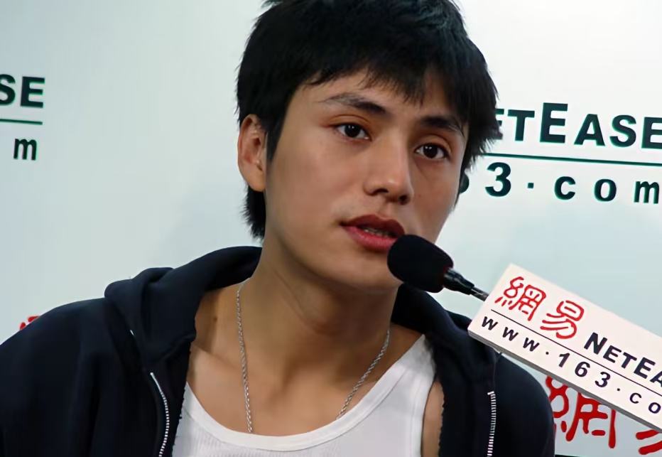 被传是陈坤儿子生母,离开央视的赵子琪,走上了另外一条道路