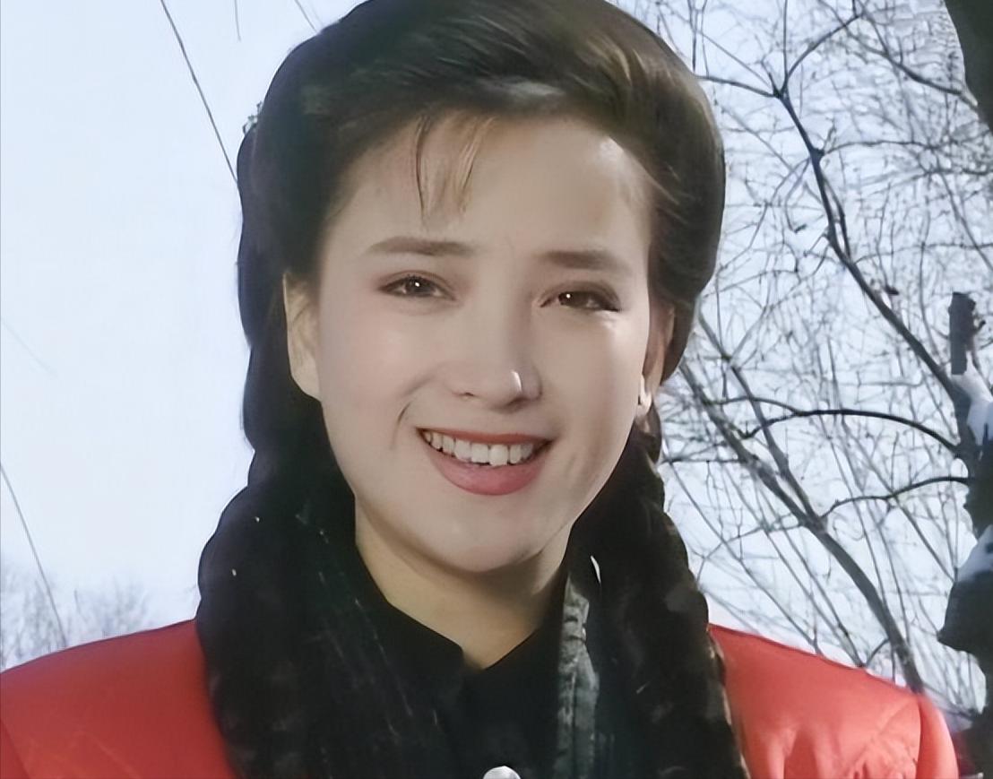 何晴病逝1天后，才发现独子名字取得暗藏深意，字字都有来头