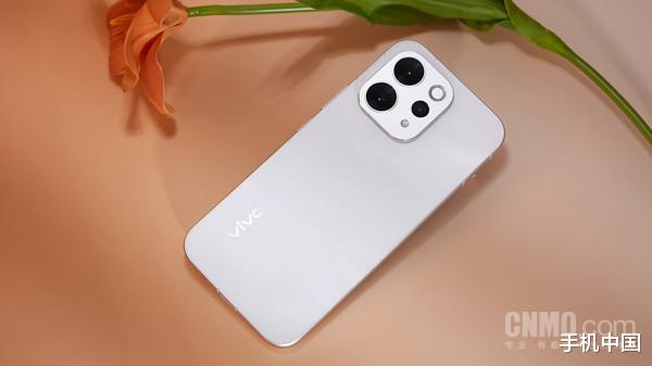 vivo S50：掌心里的冬日“告白” 一臺更懂你的口袋相機