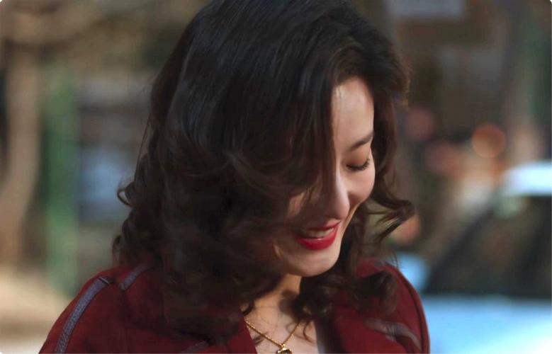 她不愿意被潜规则，演了近百部戏观众却叫不出她名字，42岁仍单身