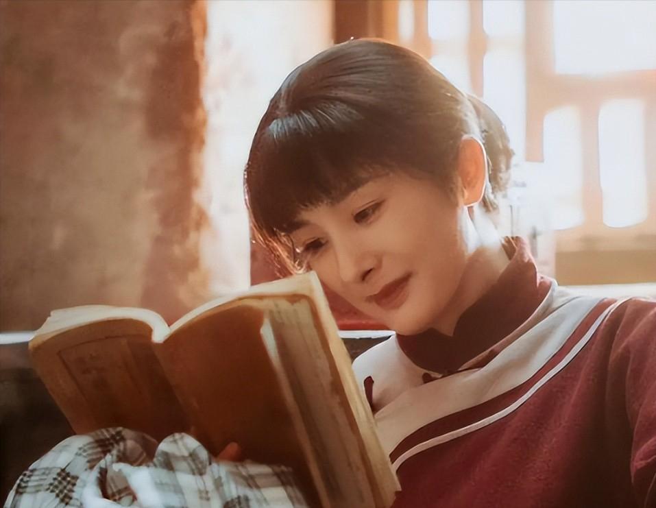 金鸡奖竞争太激烈！杨幂落选女配，大粉暗示受《酱园弄》连累