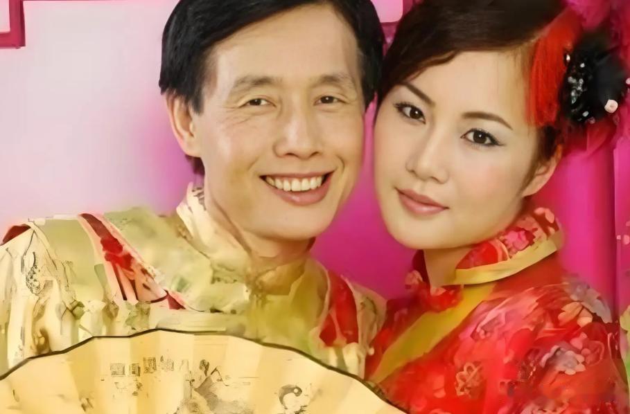 嫁大33岁干爹为妻，19岁未婚先孕，半年就被豪门抛弃，现查无此人