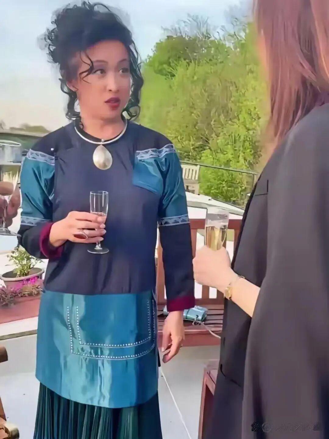 九王爷喜欢灵气大花!宋伊人和极光光是受害者?