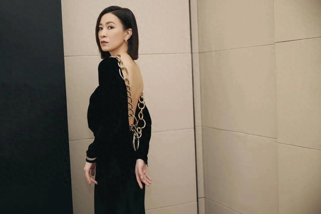 TVB三料视后遭编剧公开发文炮轰，网友批评其行为劲荒谬