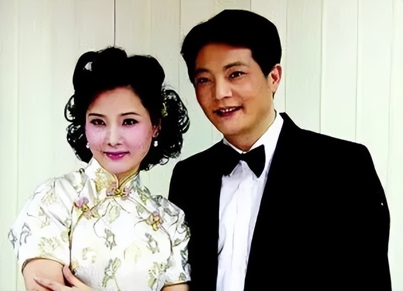 她是古装第一美女：入行40年零绯闻，让儿子随母姓，综艺里杀疯了