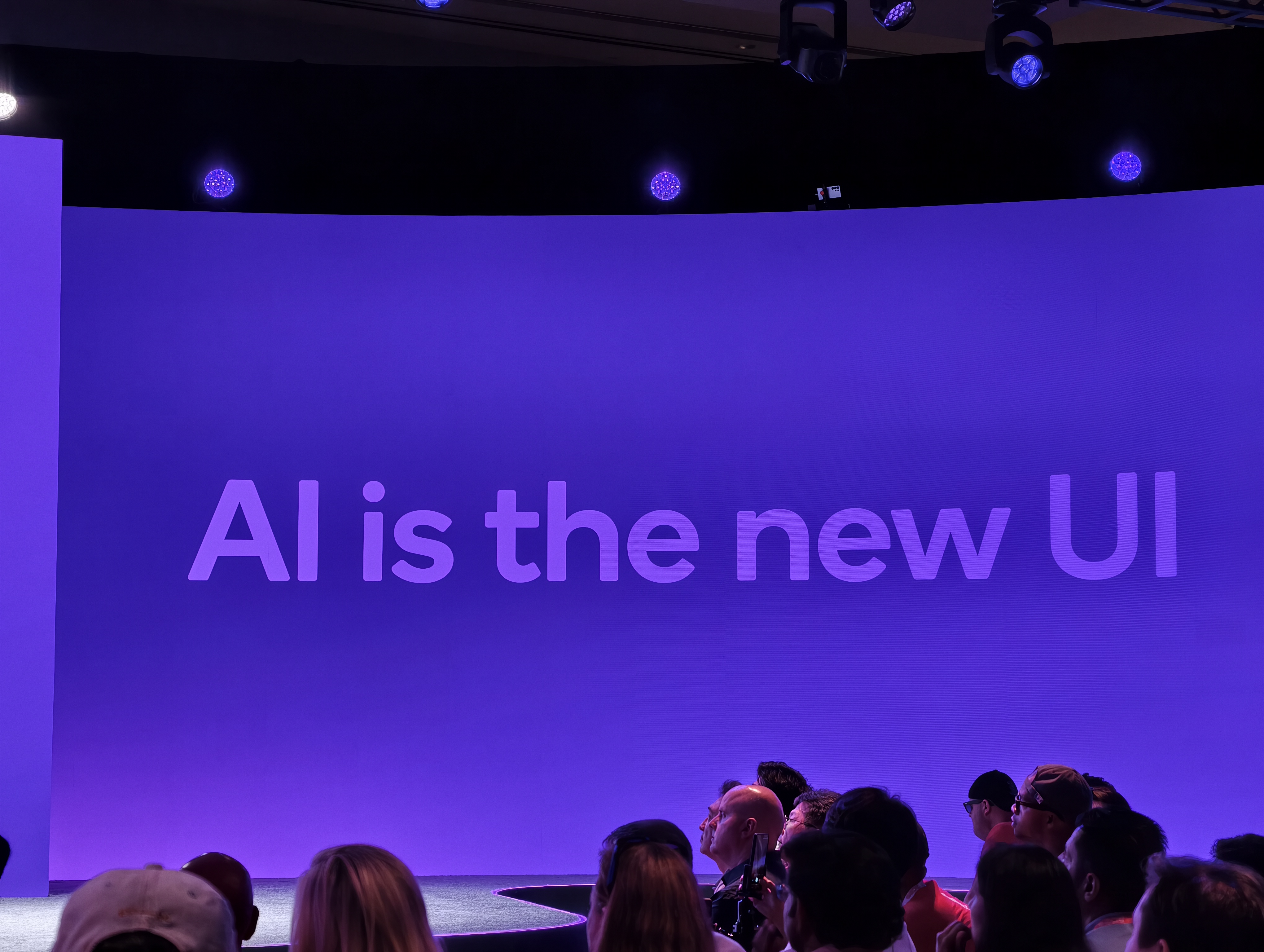 高通骁龙峰会十周年:没有新品,却揭露了六大AI趋势