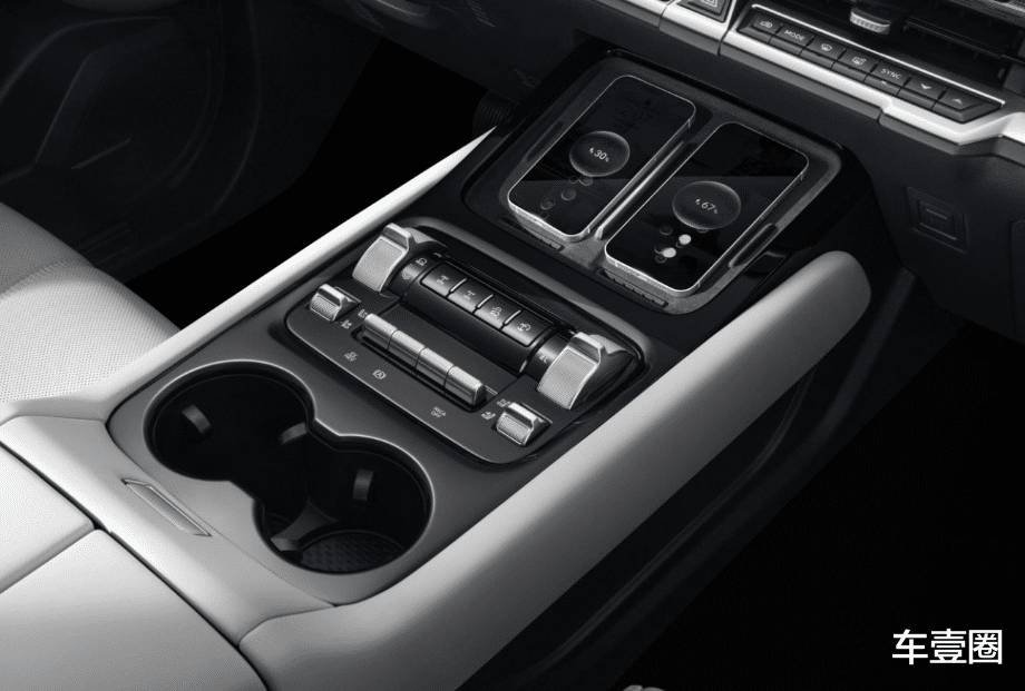 24.98万元起!全新坦克400上市:更能打了