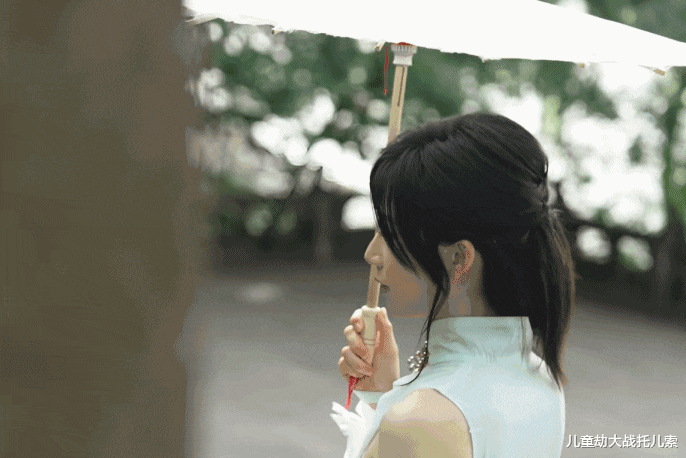 第二个王冰冰?浙江卫视女主持靠“颠婆”人设爆火