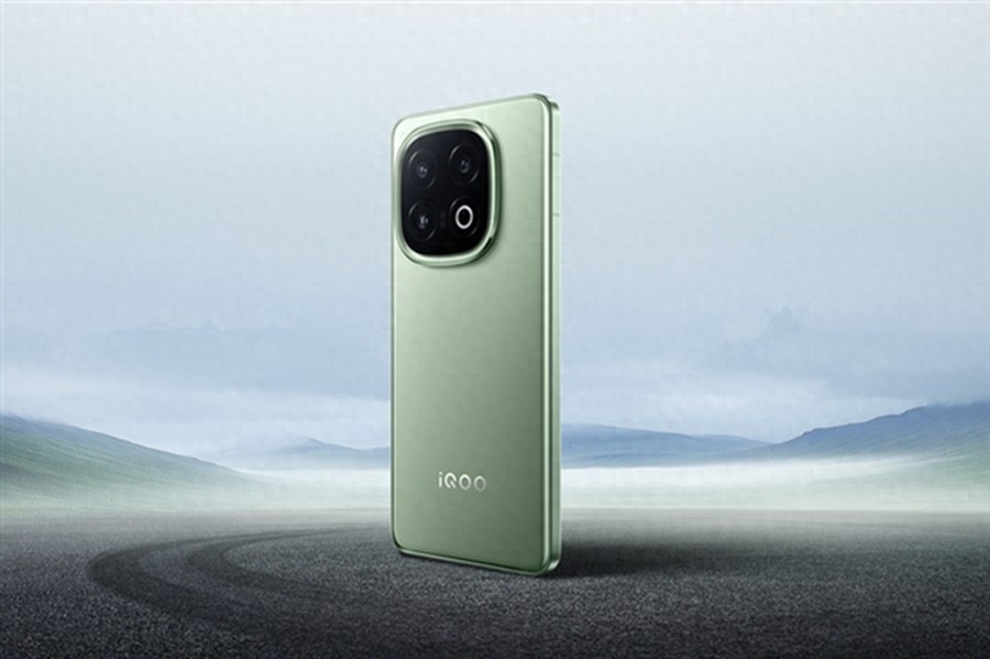 iQOO15官宣并表示全面升级:骁龙8 Elite 2+顶级2K屏