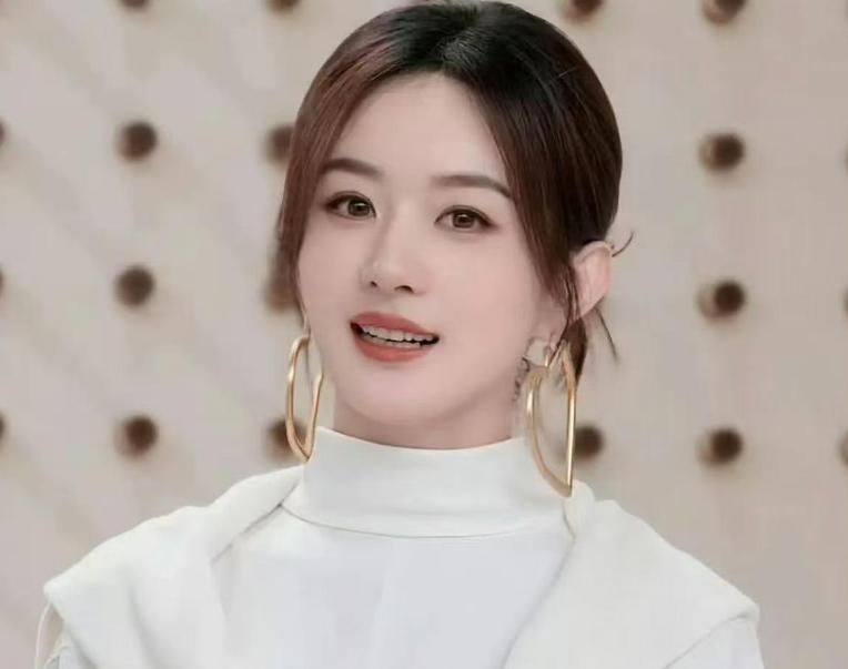 赵丽颖不再隐瞒，坦白自己近期“消失”的原因，原来是为了陪伴他