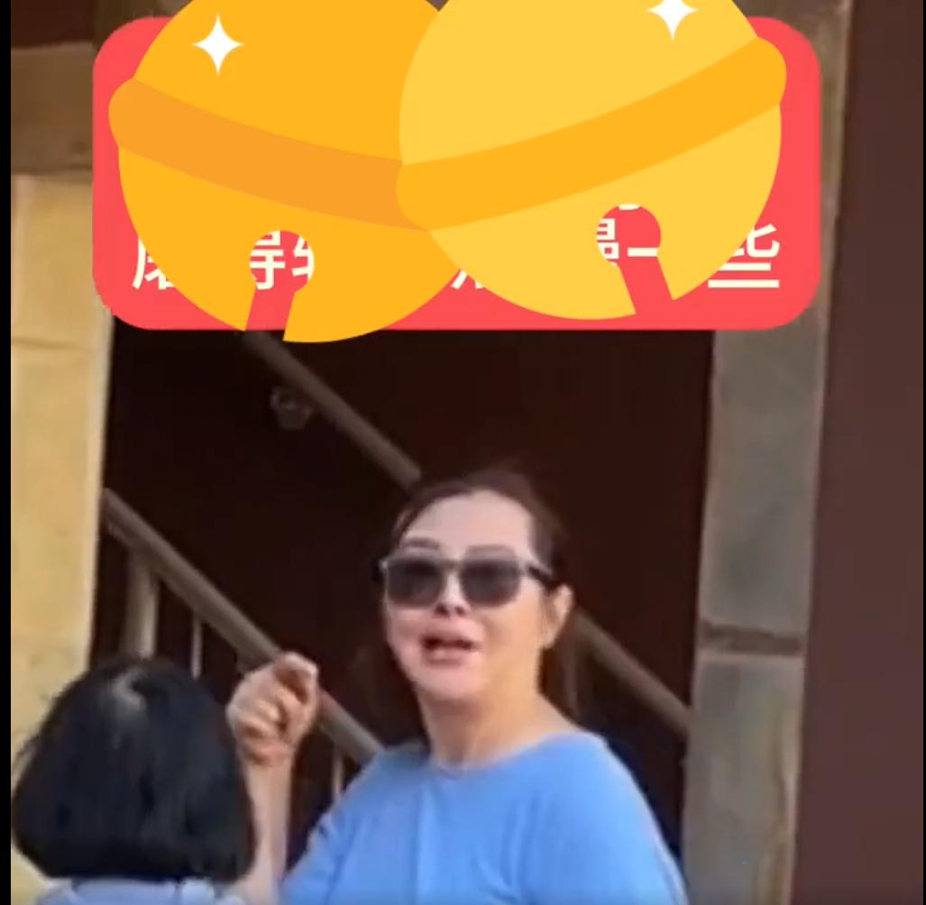 59岁王祖贤旧金山会友！生图脸肿皮肤凹陷严重，嘴唇下垂一脸苦相