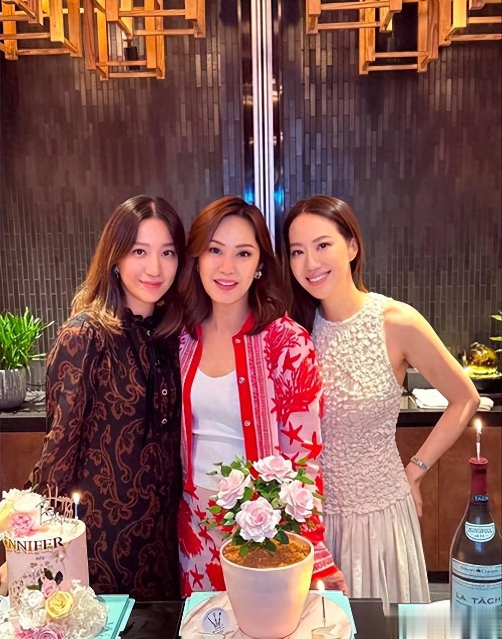 姐姐嫁给甄子丹，妹妹嫁给豪门富二代，姐妹都成人生赢家太好命