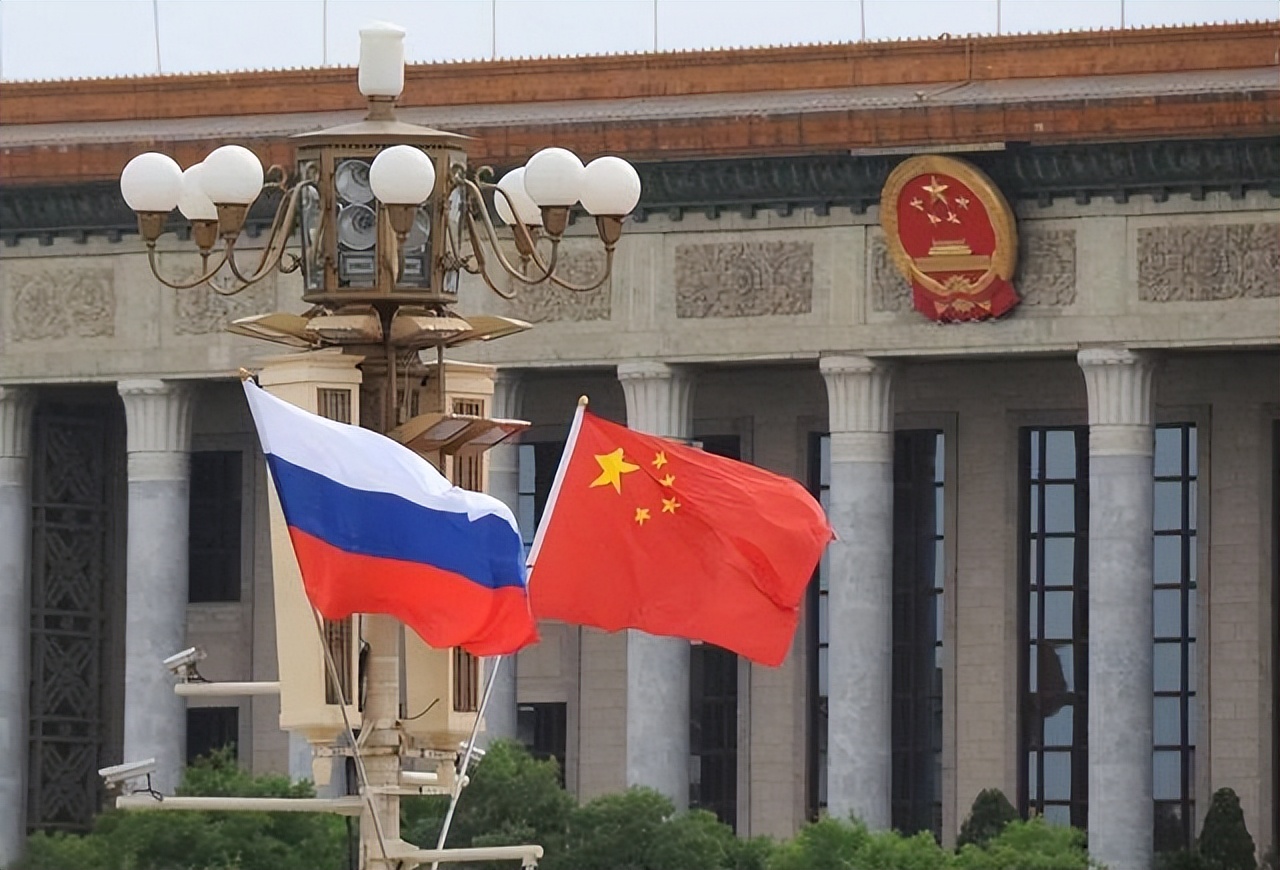 就在稀土还没撕完的时候,中国又关上了一扇更要命的门:浓缩铀