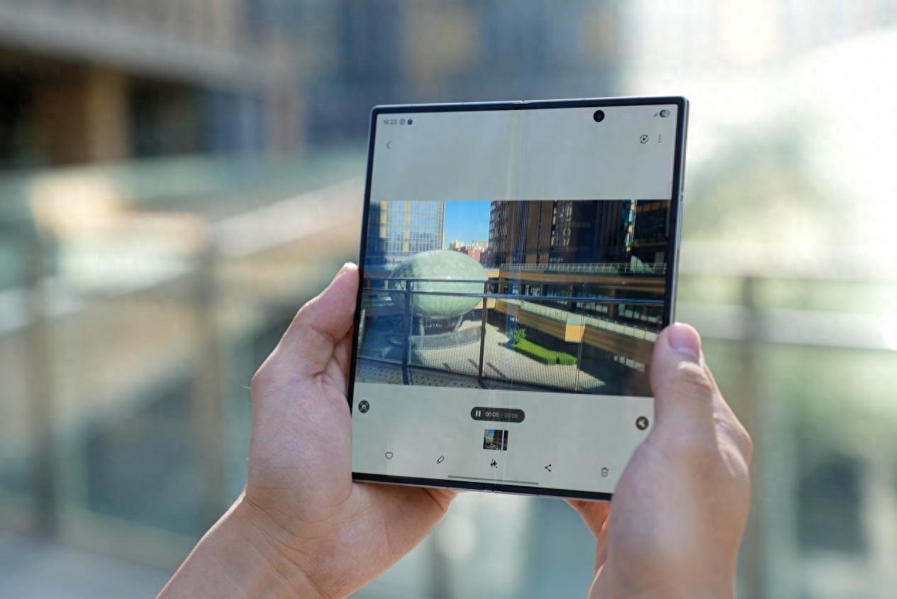 體驗三星 Galaxy Z Fold7：翻折進化，從優雅到強大