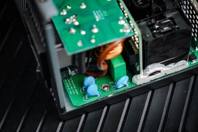 耕升星极破冰1000D电源评测 足千瓦超白金水准