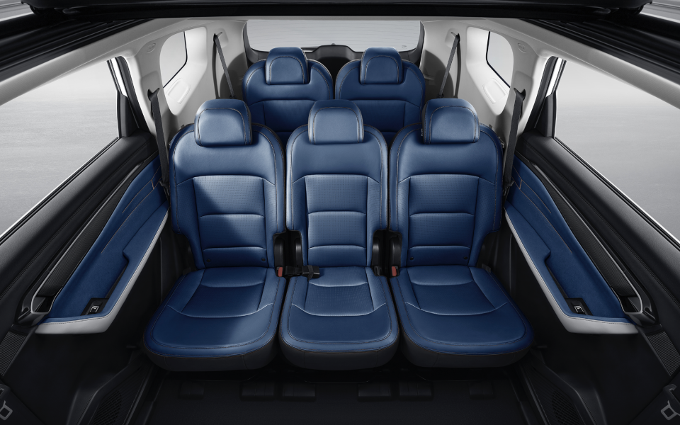 “被忽视”的中大型SUV,后排能躺三个男人,拥有20万档次仅售11万多