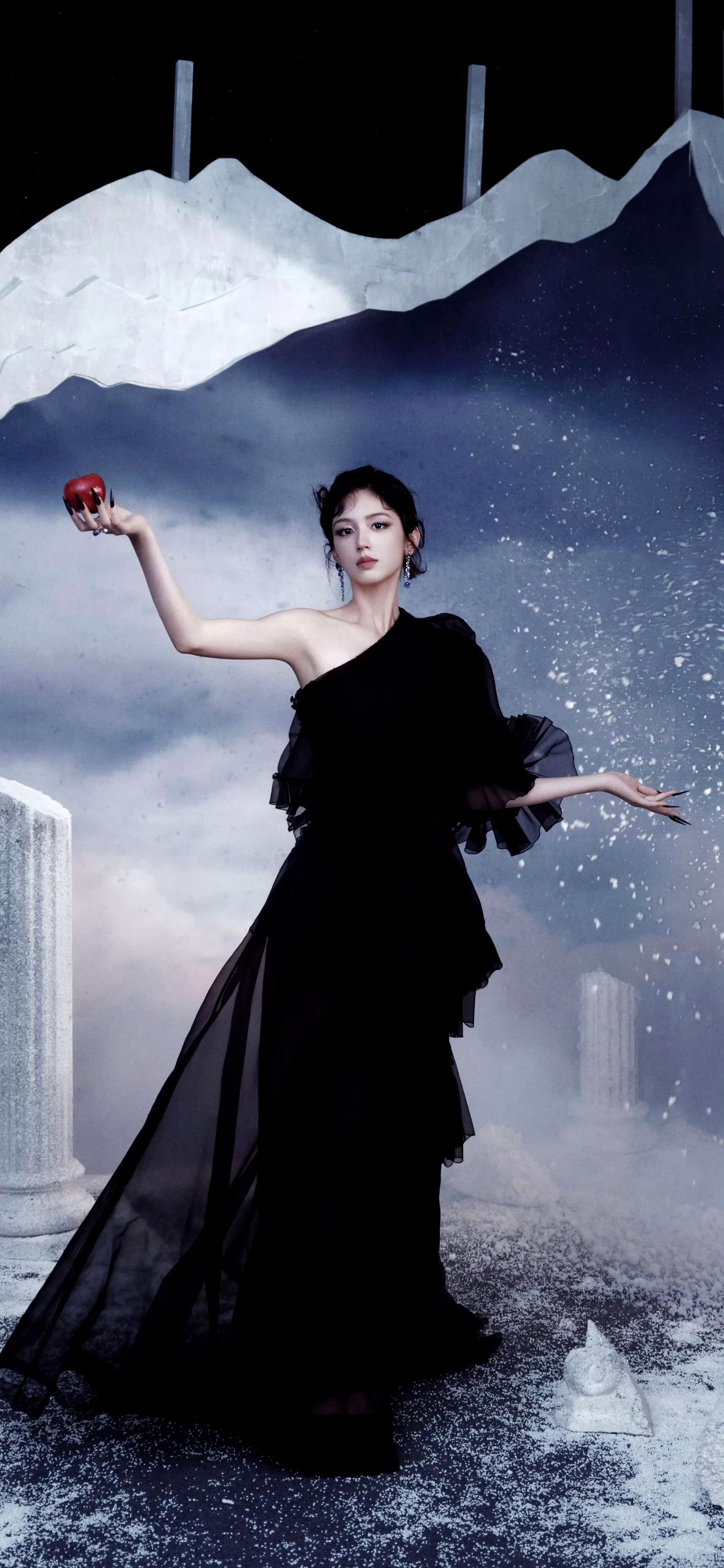 明显壁纸-周也暗黑女王壁纸