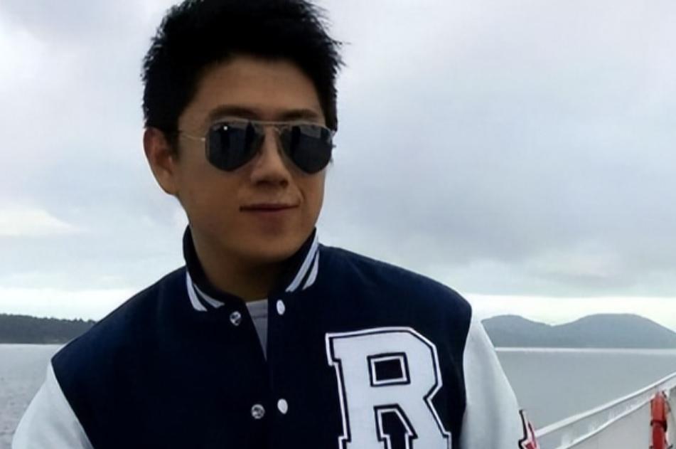 他们原来是夫妻,携手37年零绯闻,如今儿子却成了丁勇岱的心病