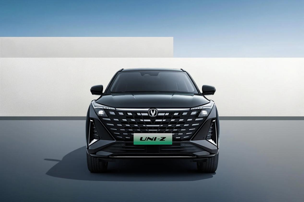 长安官宣！新车补贴后限时8.69万起，纯电跑125km，还看锋兰达？