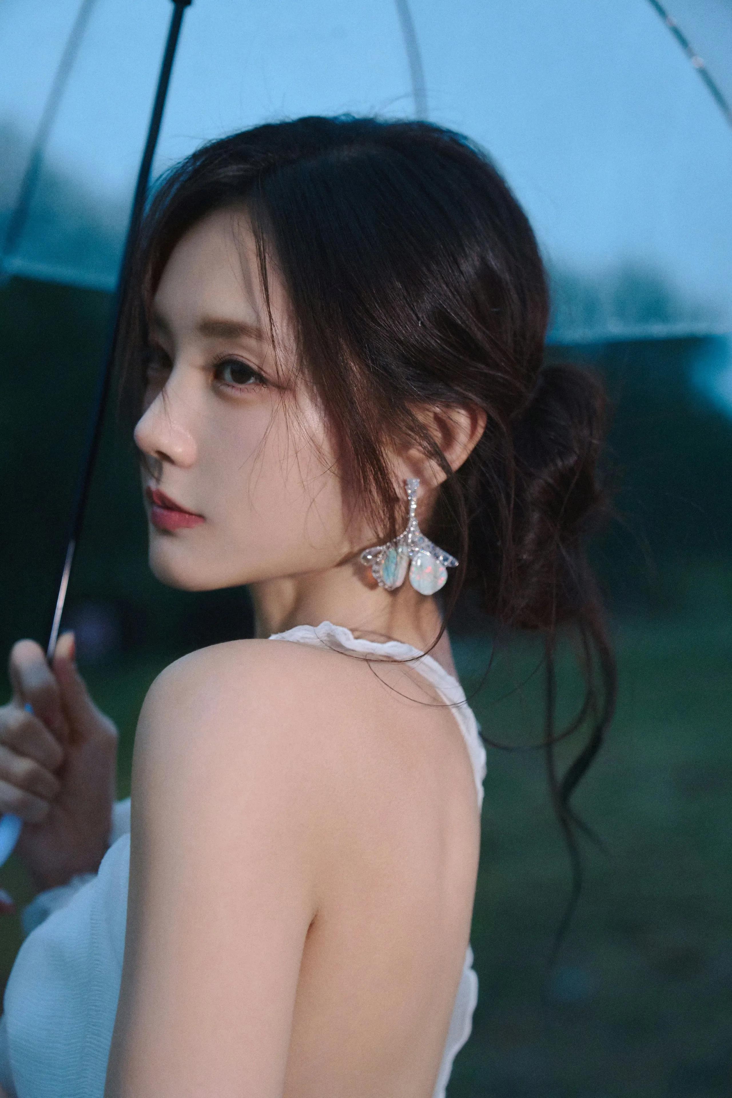 李一桐新物料，写真美图