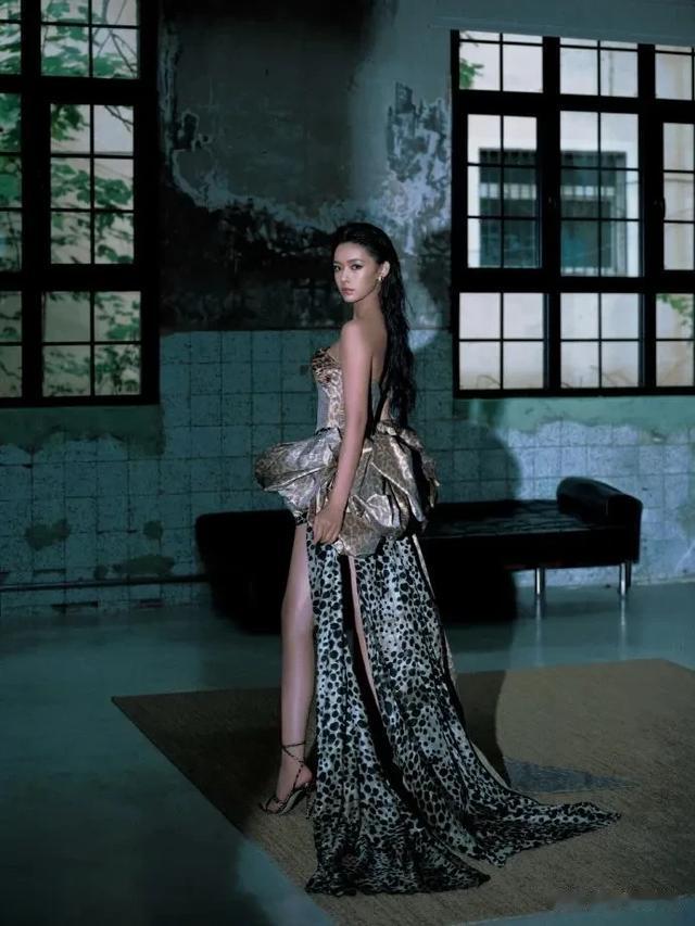 林允|这还是我们认识的她吗,时尚穿搭,赶紧来看!