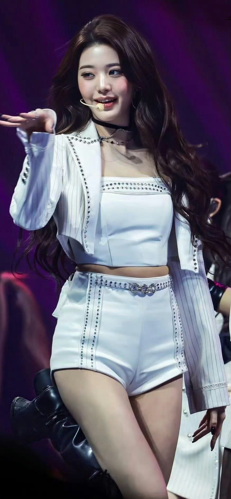 张元英舞台上好会 ???