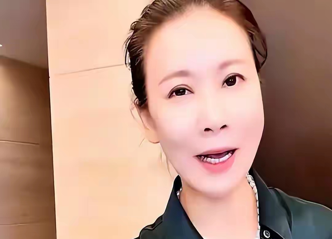 上海东方卫视铁三角，四年后房海燕最让人羡慕的一个。