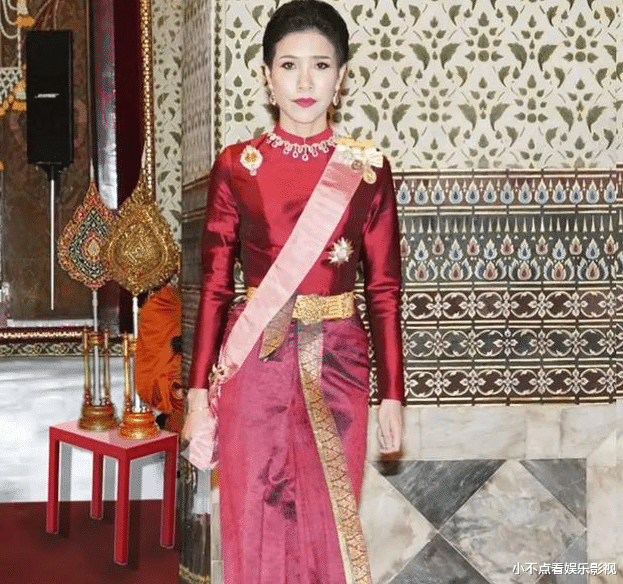 苏提达一点也不闲着，直接晒出生图照反击贵妃，妾室就该是妾室