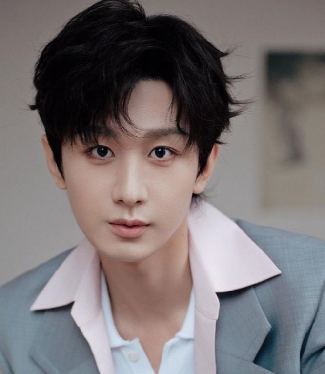 钱再多有什么用？35岁成毅的现状，让多少“流量明星”脸红