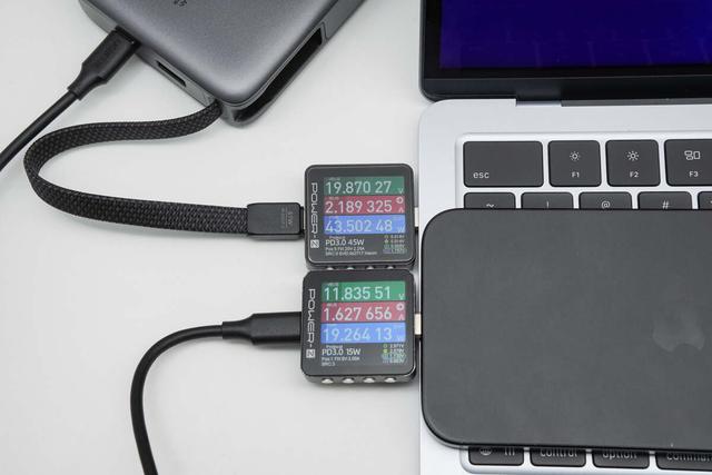 搭載長虹三杰電芯+67W小米澎湃秒充！綠聯超能塊67W充電寶評測