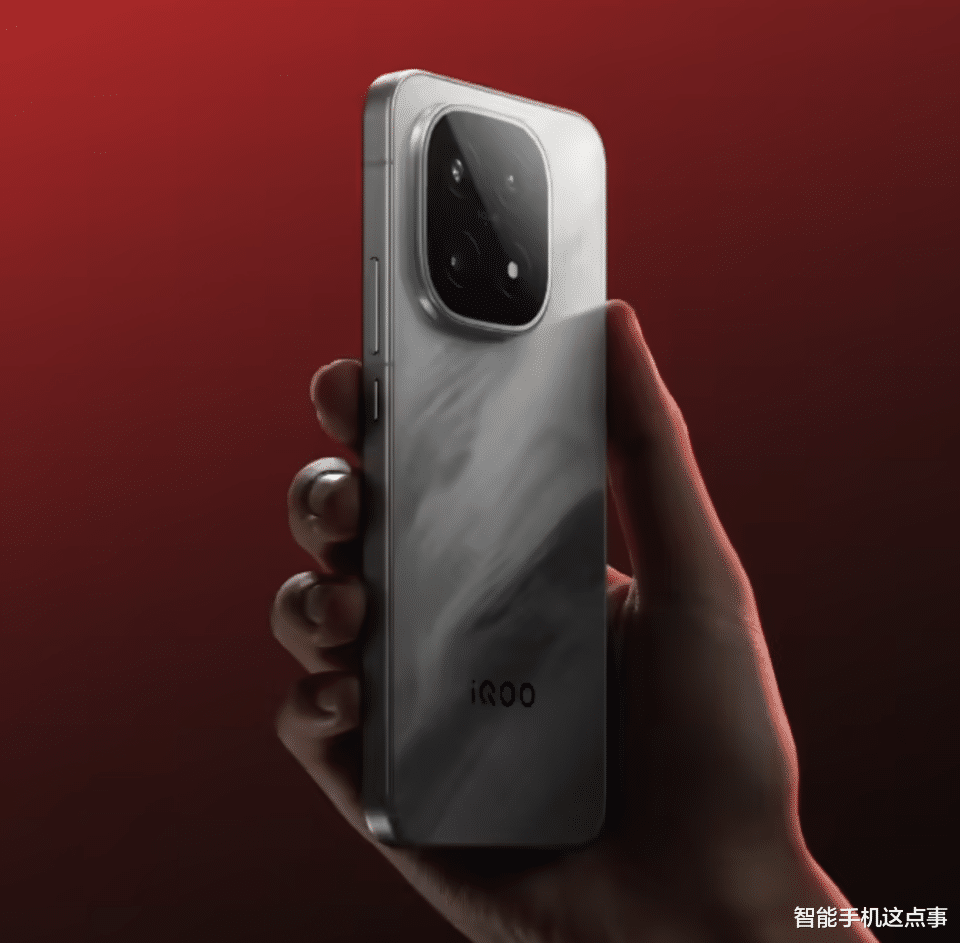 iQOO 15、真我GT8系列、一加15同臺競技：設計、配置、發布時間大比拼！