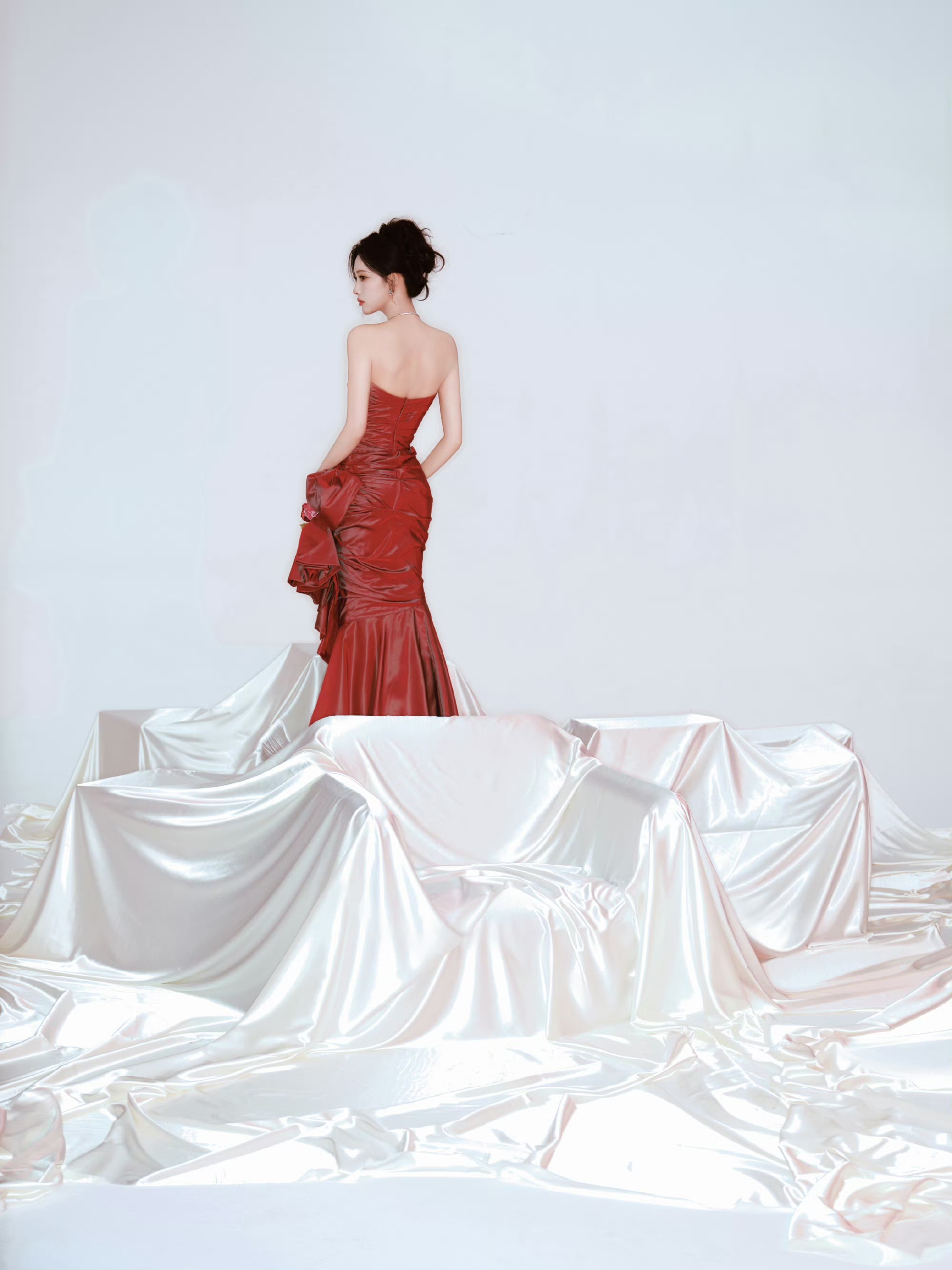 孟子义红色抹胸礼裙