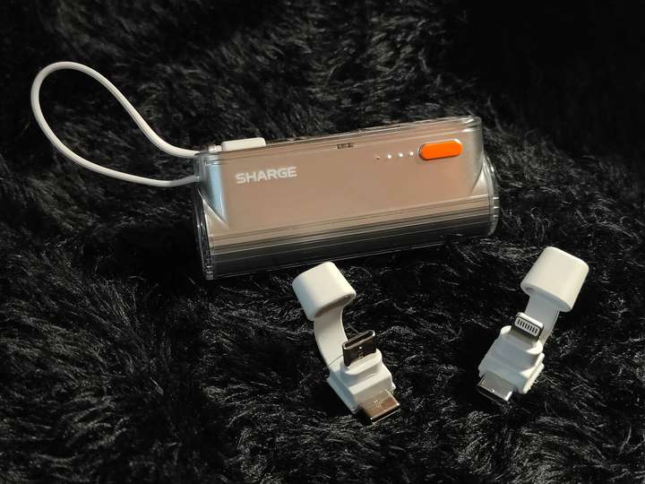 掌心能量舱-闪极随行Mini2移动电源,手机续航永动机