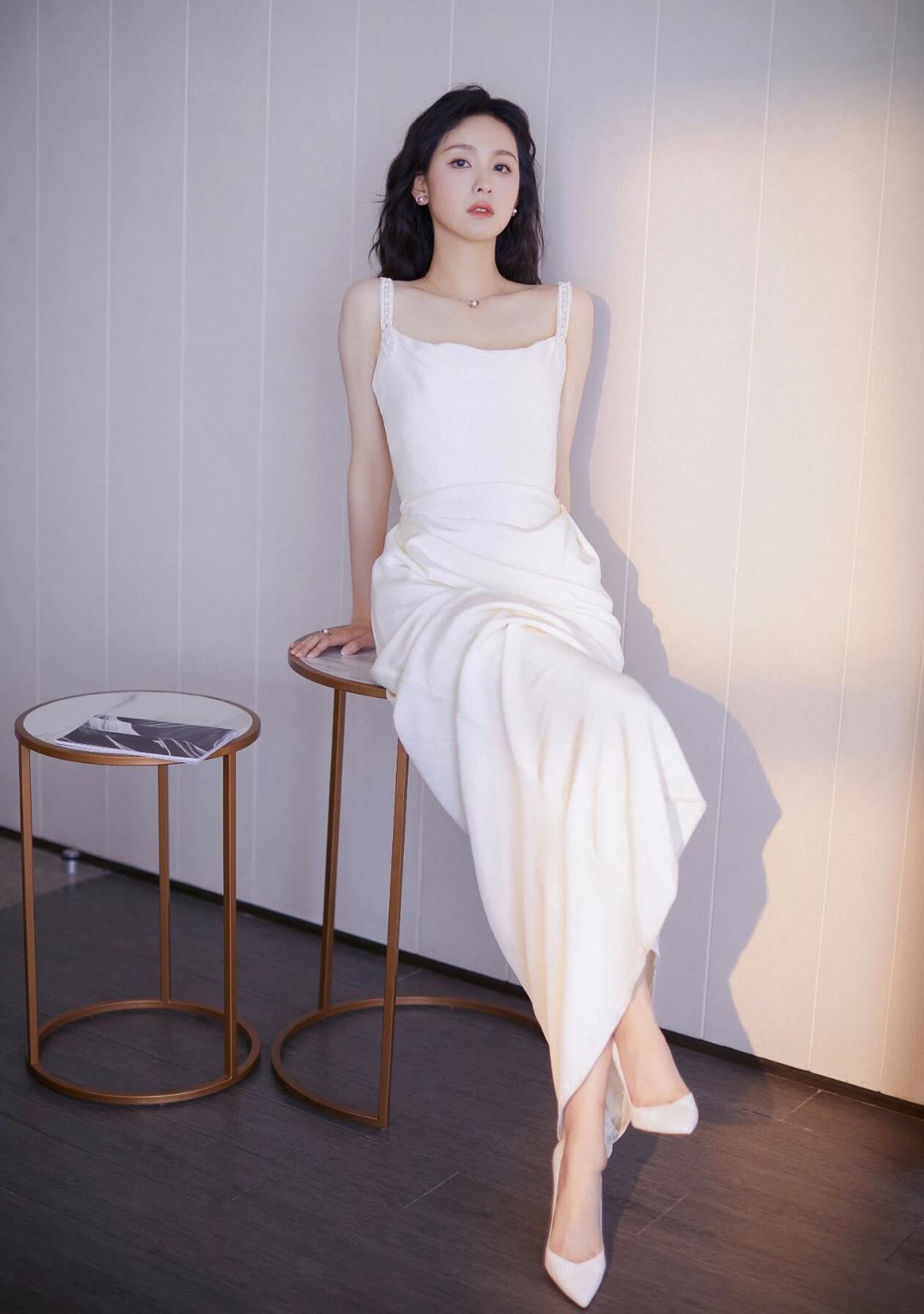 星光大赏陈都灵，冰蓝礼裙造型成红毯颜值天花板