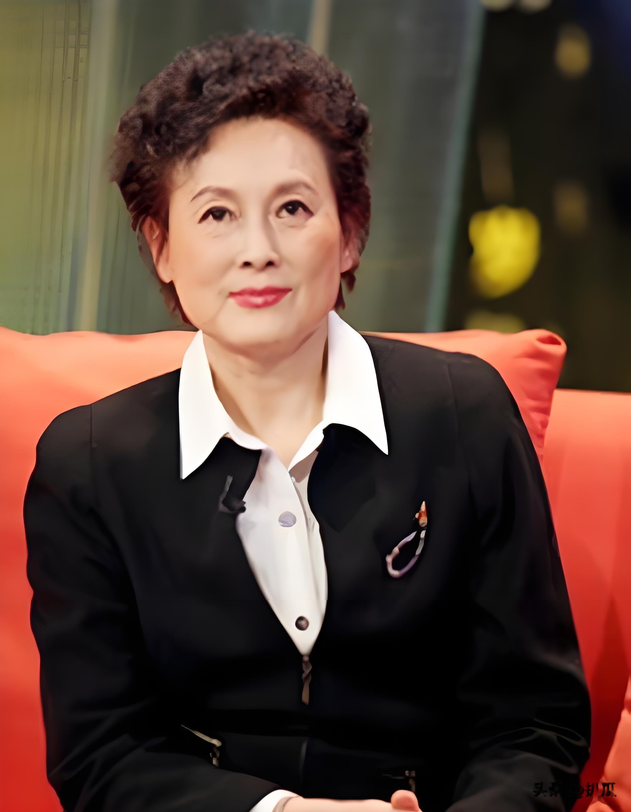 演员向梅，晚年退休后生活凄凉，真相被曝光，才知道背后的伤痛