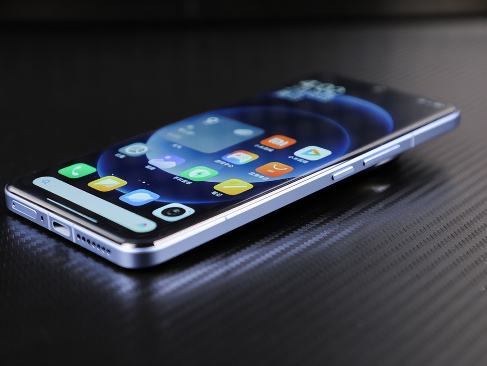 小米堅決清倉，16GB+1TB跌價3487元，頂配旗艦已降至“谷底價”